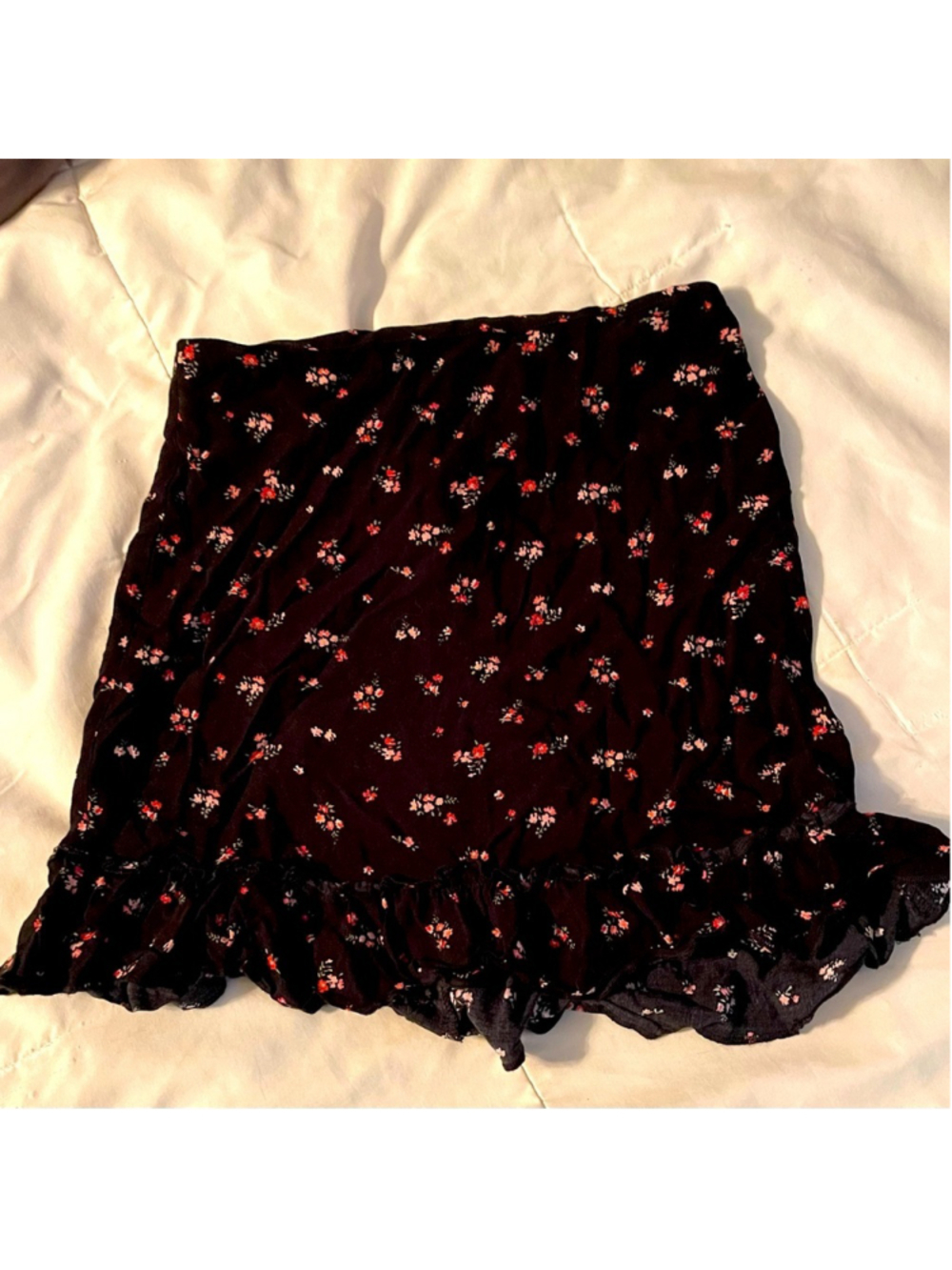 White Fawn Girls Skirt, Size 8/10, EUC